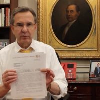 Así respondió el embajador Moctezuma a las palabras "vulgares y racistas" del senador Kennedy