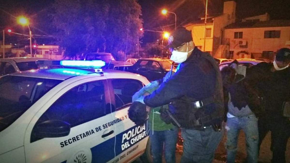 Escándalo policial en Chubut. Fuente: (Twitter)