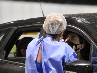 Coronavirus: se elevó la cantidad de contagios pero descendieron los fallecidos