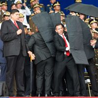 Hay dos detenidos por 'operar” un dron con explosivo en el fallido atentado: fiscal de Venezuela