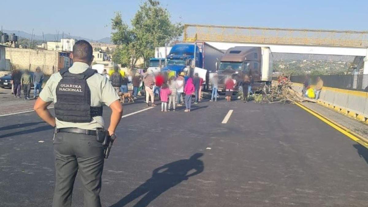 El bloqueo de la autopista México-Puebla
