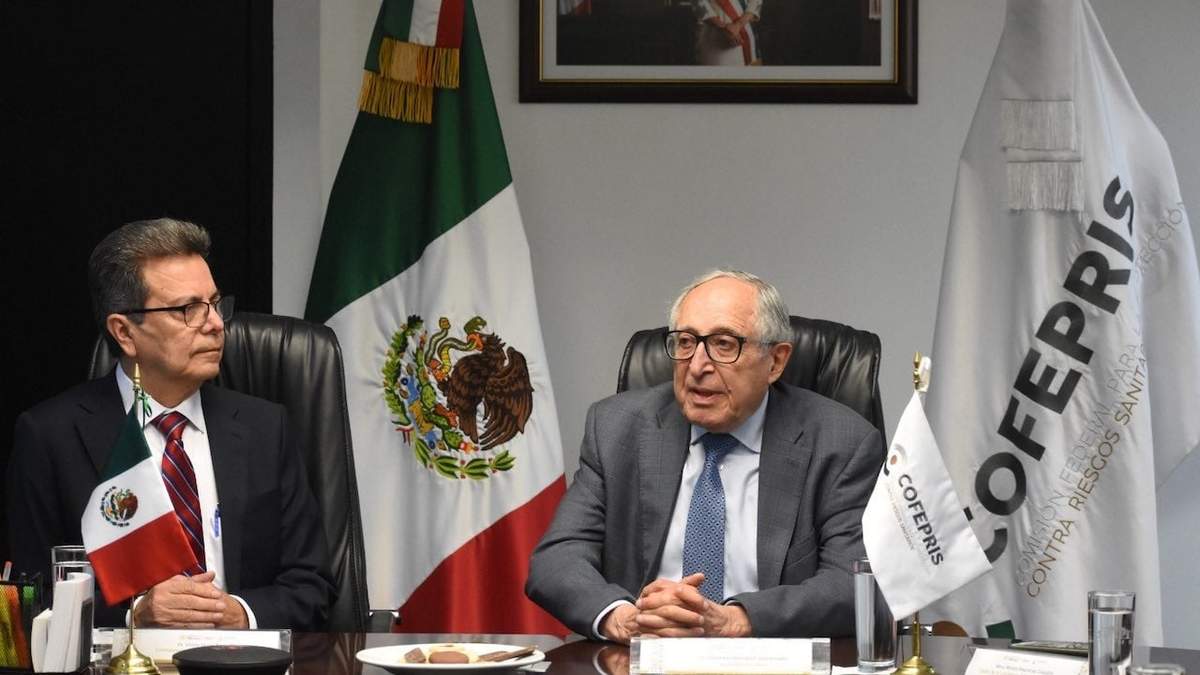 Víctor Hugo Borja y David Kershenobich