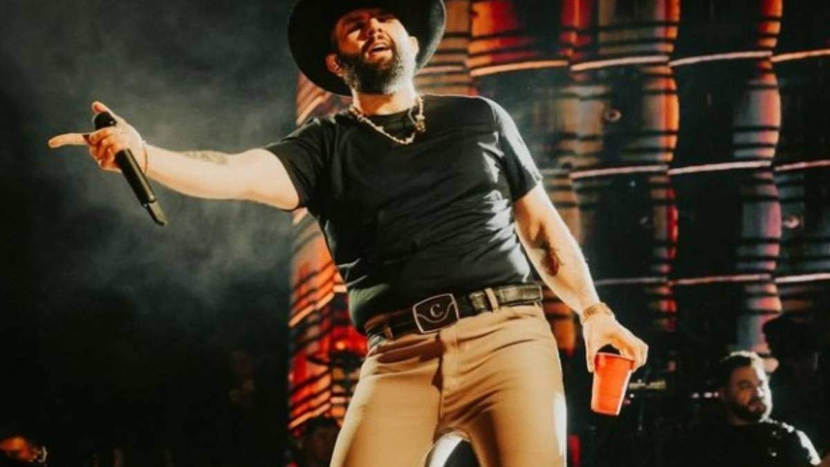 El cantante de regional Carín León
