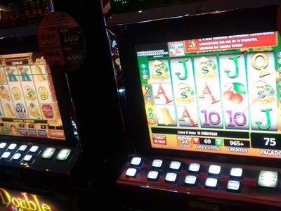 Hombres armados asaltan casino en Mexicali