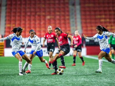 Xolas y Rayadas empatan 1-1 en el partido de ida de los cuartos de final