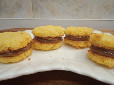 Alfajores de coco con dulce de leche: el clásico que nunca falla y facilísimo de hacer en casa