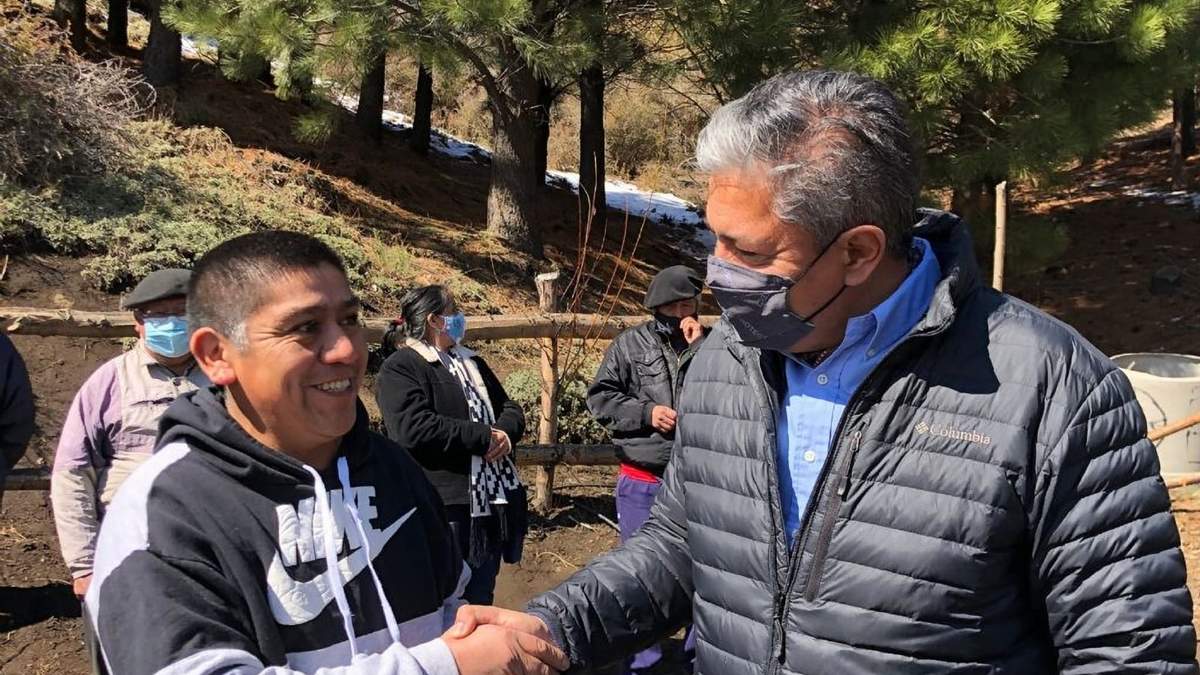 Rolando Figueroa en su gira provincial. Fuente: (Twitter)