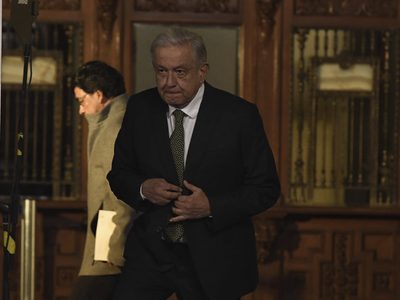 AMLO presenta batería de reformas constitucionales a cuatro meses de las elecciones