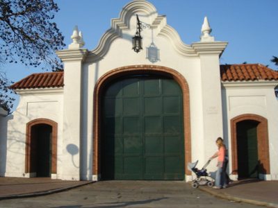 Quinta de Olivos: confirman que el oficial que se disparó era extorsionado por varios presos