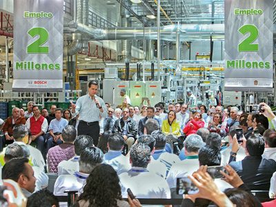 Peña Nieto vuelve a soñarse 'presidente del empleo”