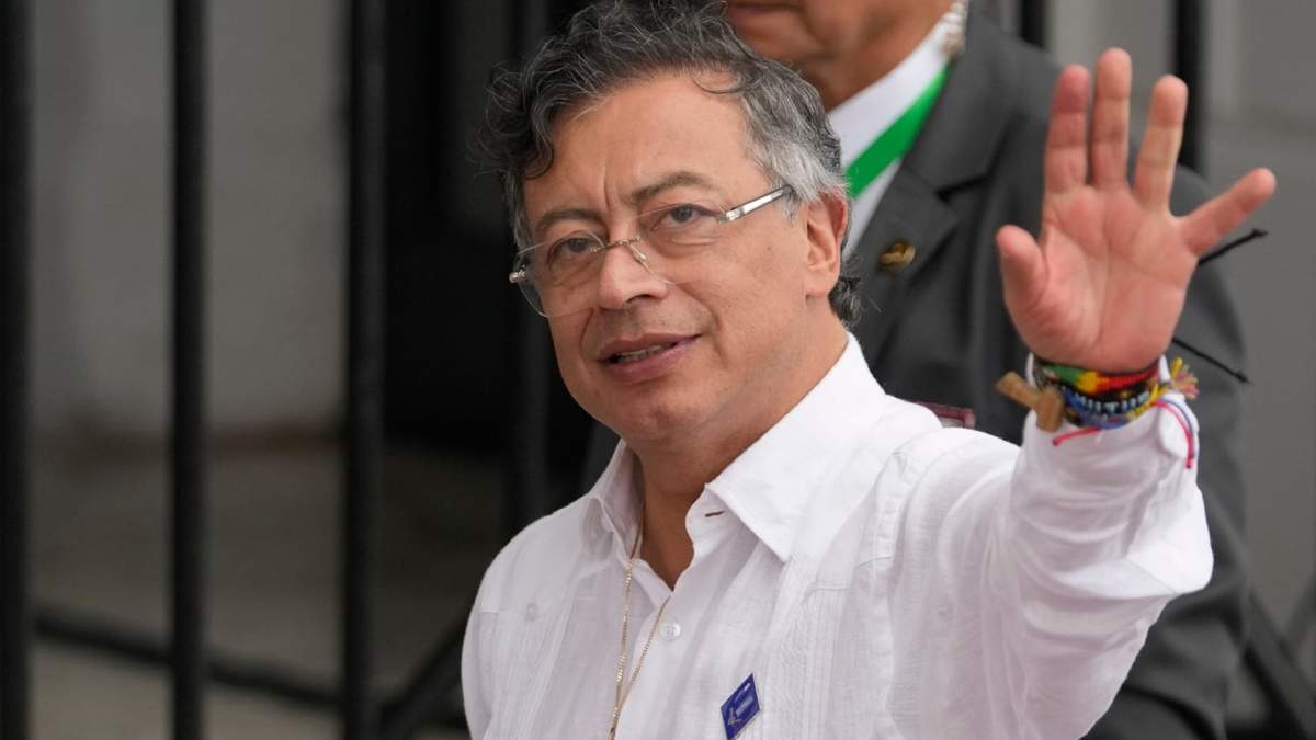 El presidente colombiano Gustavo Petro llega al palacio presidencial de Panamá, en Ciudad Panamá, el 28 de enero de 2026