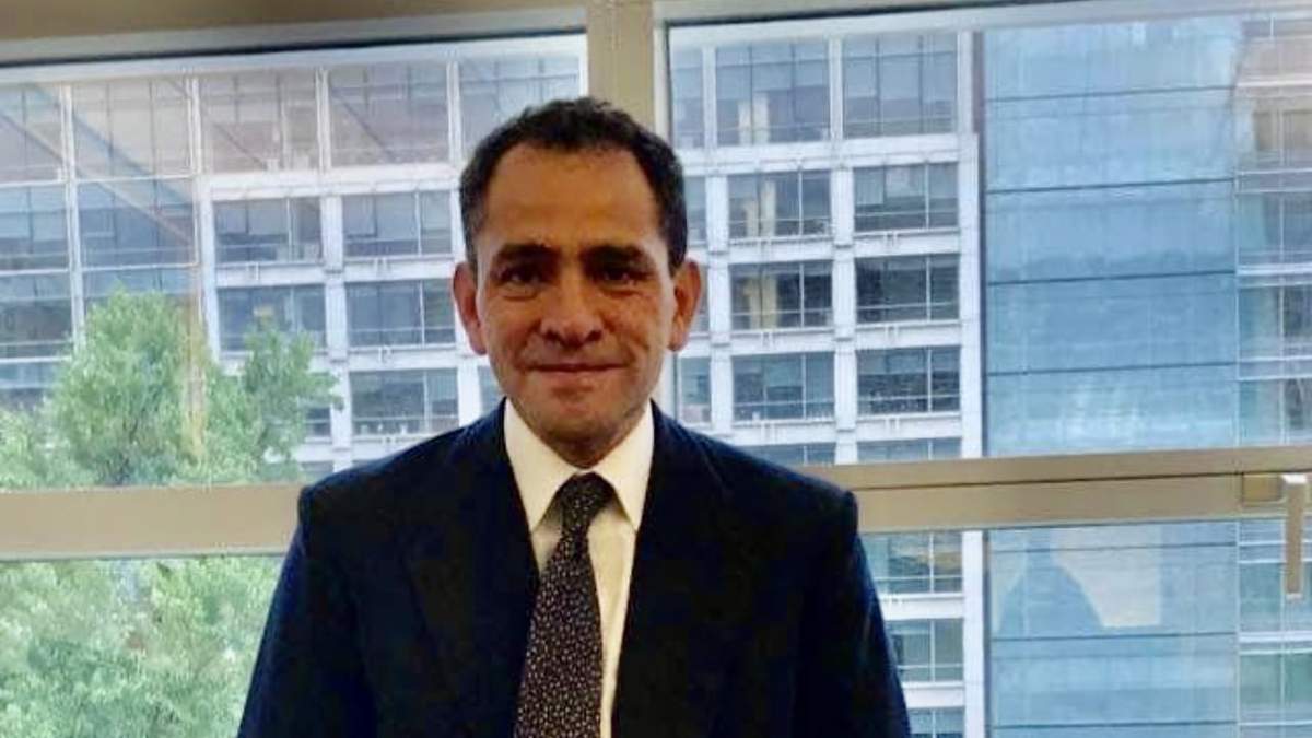 El exsecretario de Hacienda en su nueva oficina
