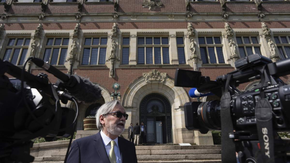 El embajador de Ecuador en Holanda, Andrés Terán Parral