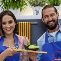 Con mucho humor: Tamara Falcó fue víctima de una broma de Javier Peña en "Cocina al Punto"