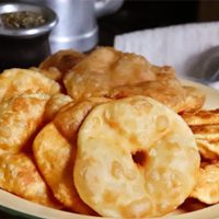 Tortas fritas para la merienda: una receta exprés y riquísima, ideal para compartir con unos buenos mates