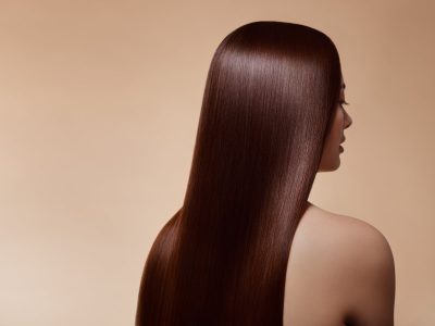 Basta de planchita y nutriciones carísimas: la receta mágica para devolverle el brillo a tu cabello en pocas semanas