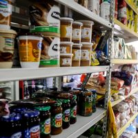 Una familia promedio necesita $100.000 para la canasta básica en Neuquén