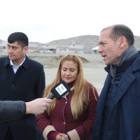 Bajada del Agrio: Gutiérrez recorrió obras de la localidad