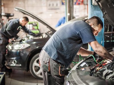 Buscan regular los talleres mecánicos