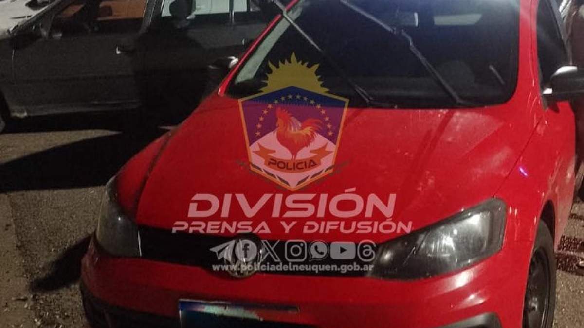 El automóvil tenía pedido de secuestro por hurto del 7 de julio. Fuente: (Policía de Neuquén)