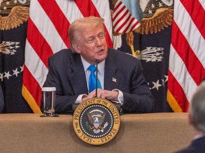 Trump quiere recuperar una base en Afganistán pero...