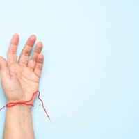 Rituales: el color que tenés que usar en un amuleto para atraer la mejor energía
