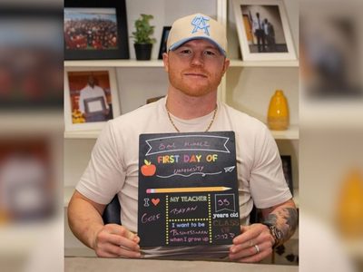 Saúl ‘Canelo’ Álvarez da un giro fuera del boxeo y entra a la universidad