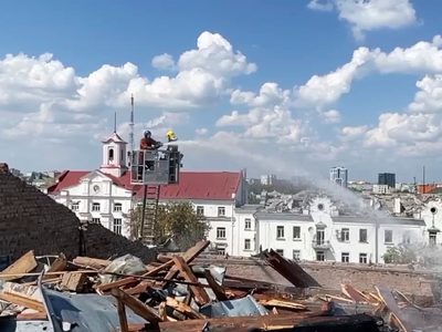 Ataque ruso en una plaza pública de Chernígov, Ucrania, deja siete muertos y 117 heridos