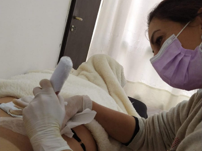 Cuando el tatuaje recupera la piel y la autoestima