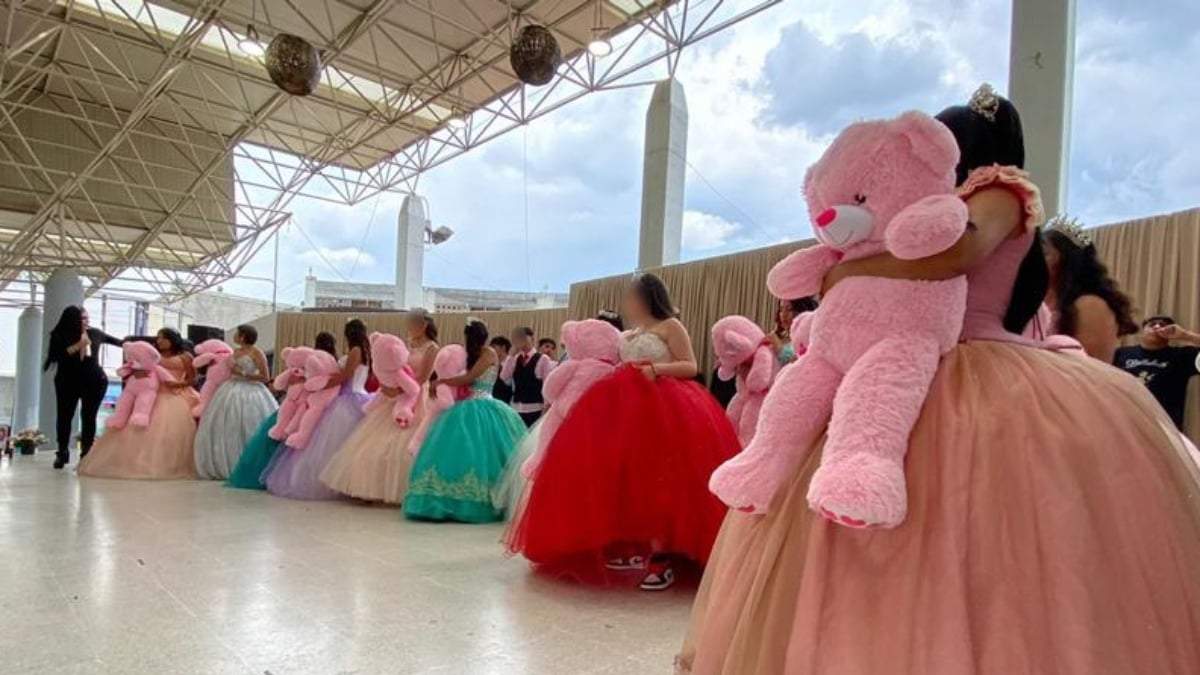 Los jóvenes reciben su último juguete