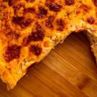Tarta de jamón y queso con masa de polenta: muy fácil de hacer y sin gastar de más