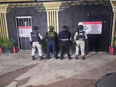Rescatan a 33 víctimas de trata de personas en bares de Cancún