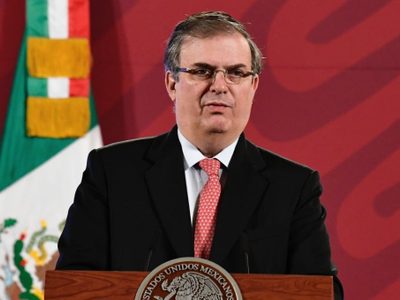 Ebrard celebra triunfo de la izquierda en elecciones presidenciales de Chile