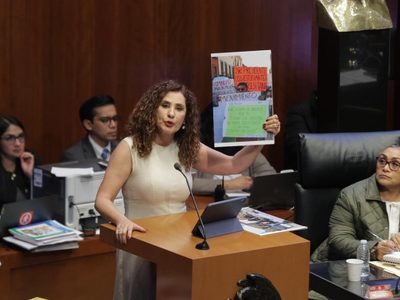 Cuestionan a Mario Delgado sobre sus vínculos con líder del huachicol fiscal