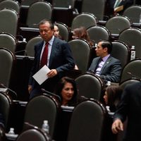 Legislativo: en 'crisis de identidad”