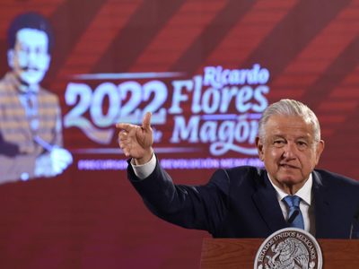 AMLO llama “metiche” a Ted Cruz y pide a estadunidenses no confiar en él; "auspicia la discordia"