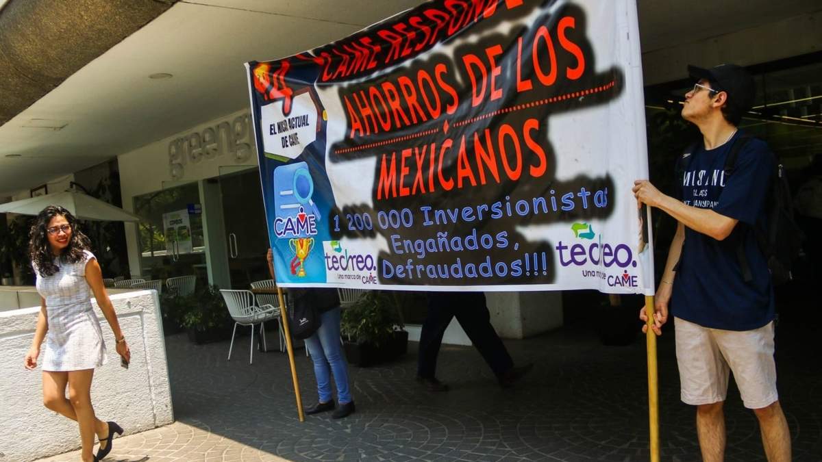 Protesta de defraudados de la empresa CAME