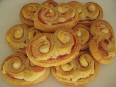 Desayuná como un campeón y hacé estas palmeritas de jamón y queso con muy pocos ingredientes