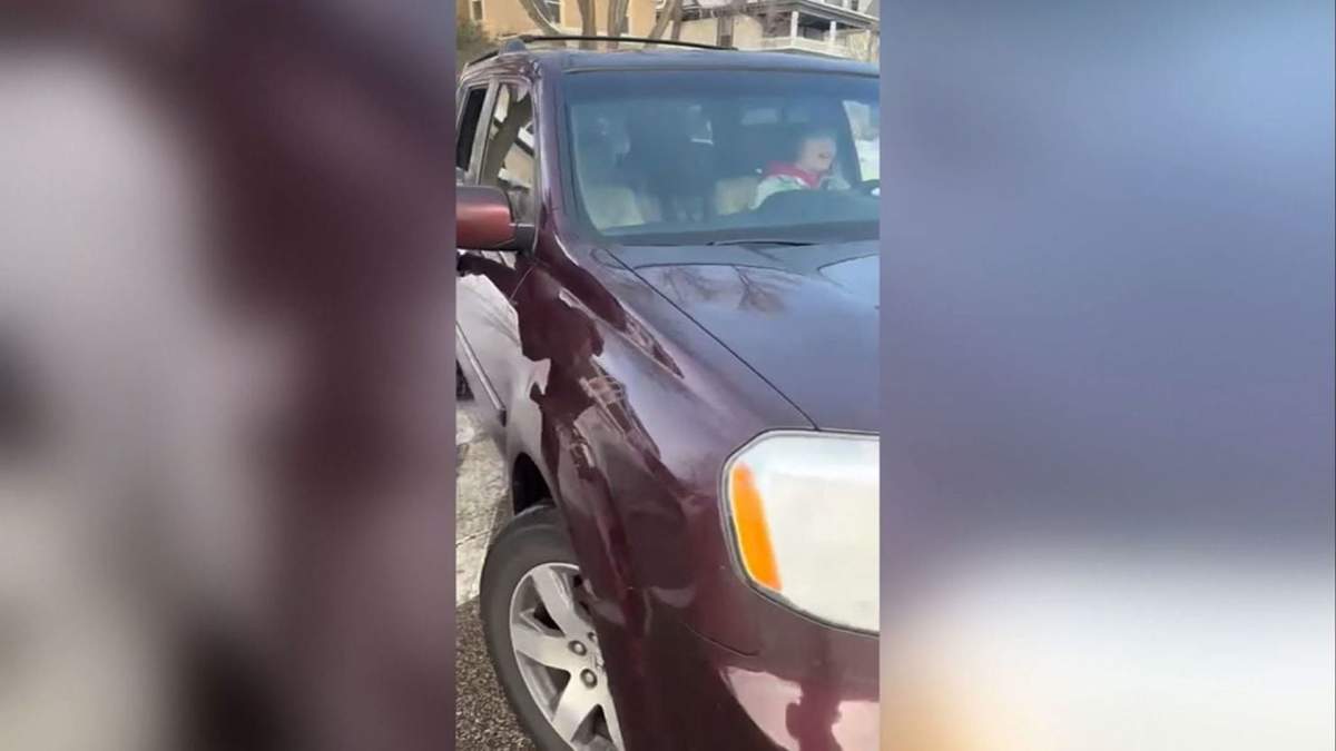 Revelan video que grabó el agente de ICE que baleó y mató a mujer en Minneapolis