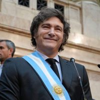 Polémica por la reforma electoral: buscan impedir la contratación de consultores extranjeros