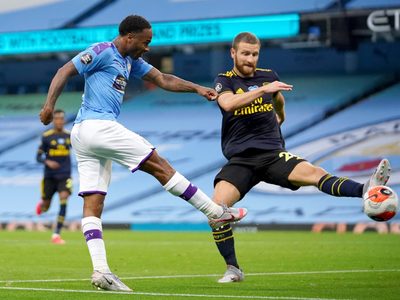 Tres futbolistas del Arsenal que enfrentaron al City habían dado positivo de coronavirus