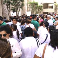 Trabajadores de la Salud inician paro de 'brazos caídos” en Tabasco