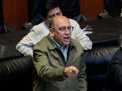 Rubén Moreira tunde iniciativa para eliminar el uso obligatorio de toga en la SCJN