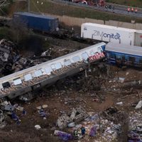 Al menos 36 personas fallecieron tras un choque de trenes en Grecia