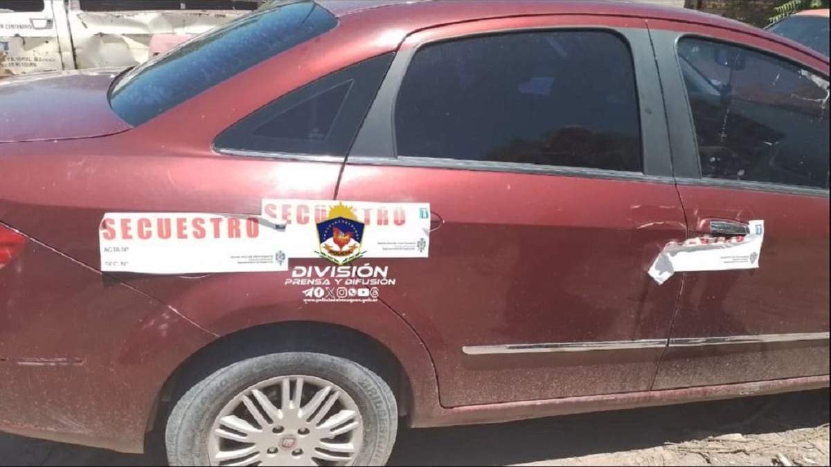 El vehículo secuestrado por la policía de Centenario. Fuente: (Policía de Neuquén)