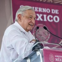 AMLO anuncia “reconocimiento” a Claudio X. González, Loret y Ferriz: “nos han ayudado muchísimo”