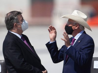 Ebrard reclama al embajador de EU por sus dichos sobre el "crítico asunto" de la reforma eléctrica