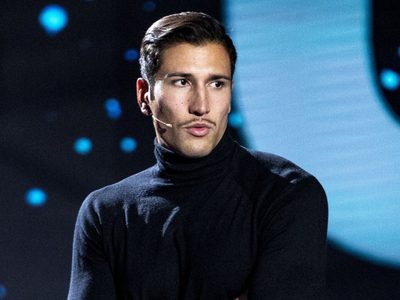 Unas dolorosas vacaciones para Gianmarco Onestini: tremendo susto que dio el cantante