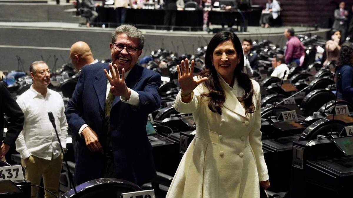 Ricardo Monreal y Kenia López en la sesión