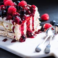 Pavlova de frutos rojos: una receta exquisita y exclusiva que es más simple de lo que parece